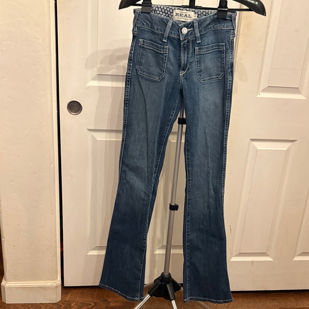 Ariat R.E.A.L. Mid Rise Patch Pocket Flare Jean